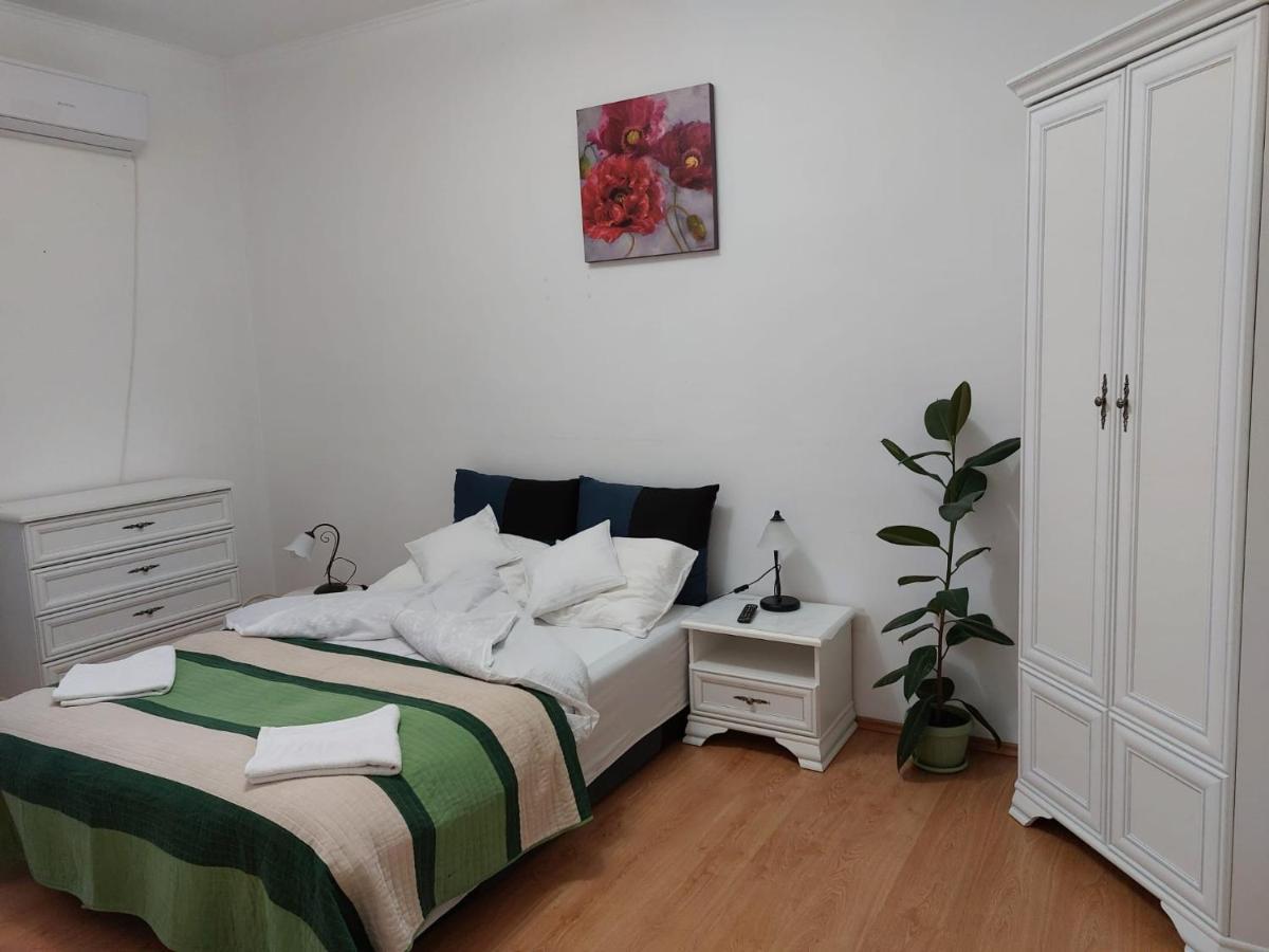 Valiapart Oradea Buitenkant foto